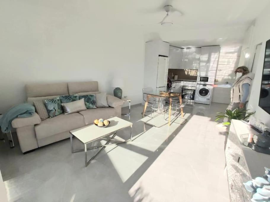 Lux. Frontbeach-Terrace. 5 Pools.Tv. 2 A.C.Netflix Benalmádena Dış mekan fotoğraf