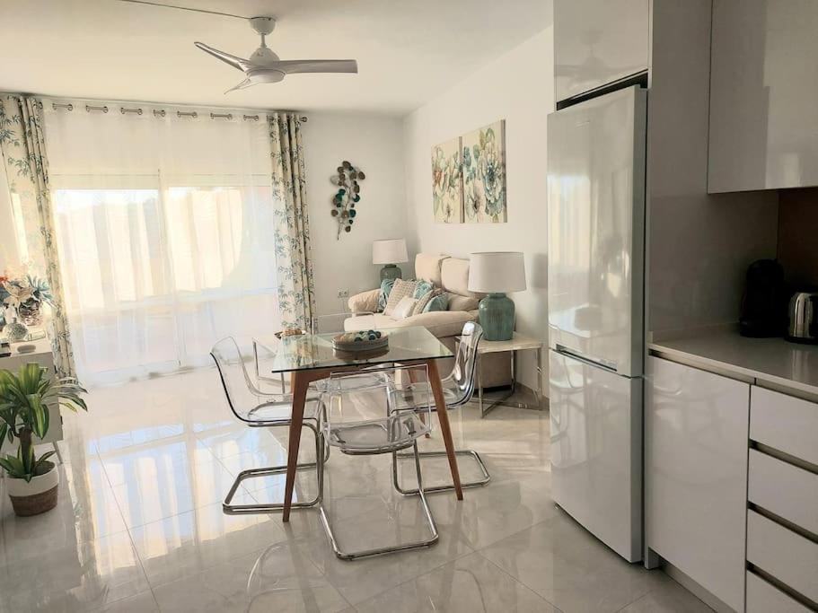 Lux. Frontbeach-Terrace. 5 Pools.Tv. 2 A.C.Netflix Benalmádena Dış mekan fotoğraf