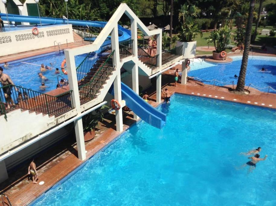Lux. Frontbeach-Terrace. 5 Pools.Tv. 2 A.C.Netflix Benalmádena Dış mekan fotoğraf