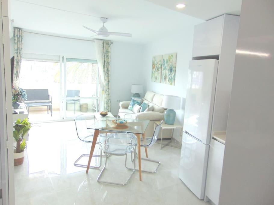 Lux. Frontbeach-Terrace. 5 Pools.Tv. 2 A.C.Netflix Benalmádena Dış mekan fotoğraf