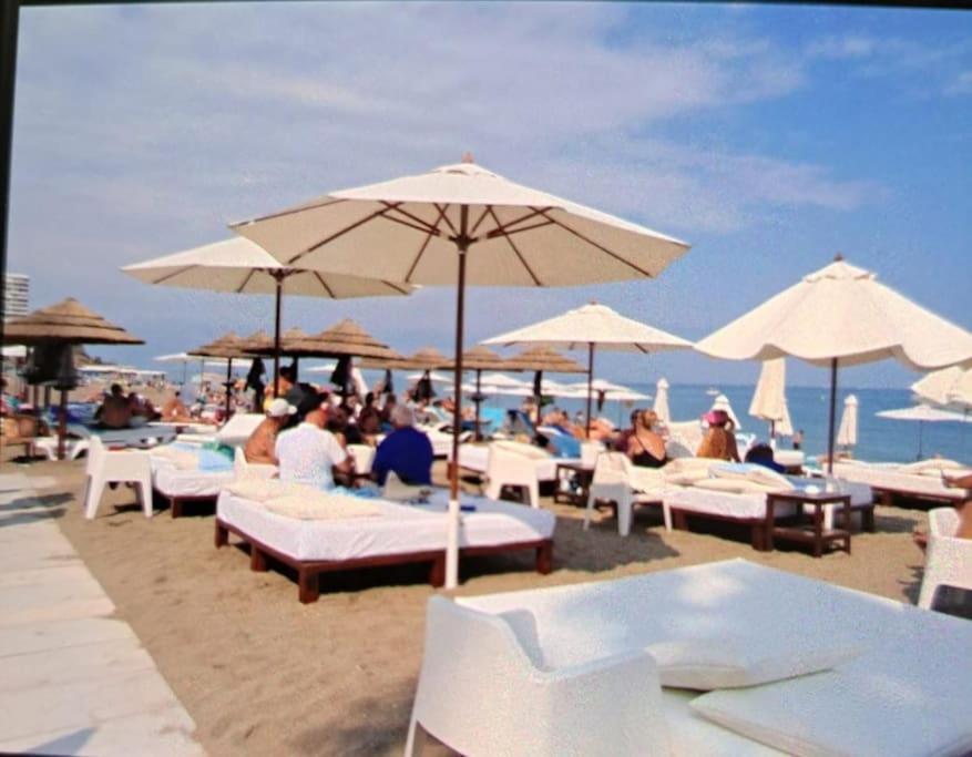 Lux. Frontbeach-Terrace. 5 Pools.Tv. 2 A.C.Netflix Benalmádena Dış mekan fotoğraf