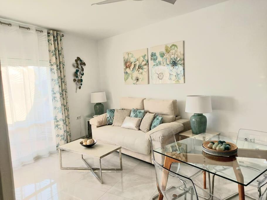 Lux. Frontbeach-Terrace. 5 Pools.Tv. 2 A.C.Netflix Benalmádena Dış mekan fotoğraf