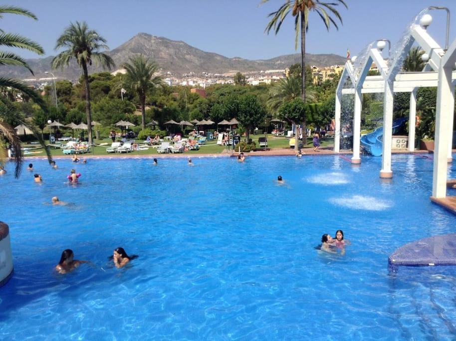 Lux. Frontbeach-Terrace. 5 Pools.Tv. 2 A.C.Netflix Benalmádena Dış mekan fotoğraf