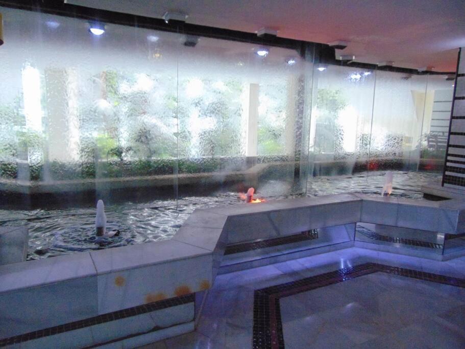 Lux. Frontbeach-Terrace. 5 Pools.Tv. 2 A.C.Netflix Benalmádena Dış mekan fotoğraf